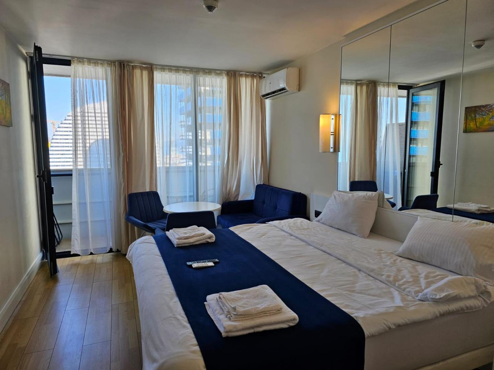 Orbi City Best Apartments Batumi Luaran gambar