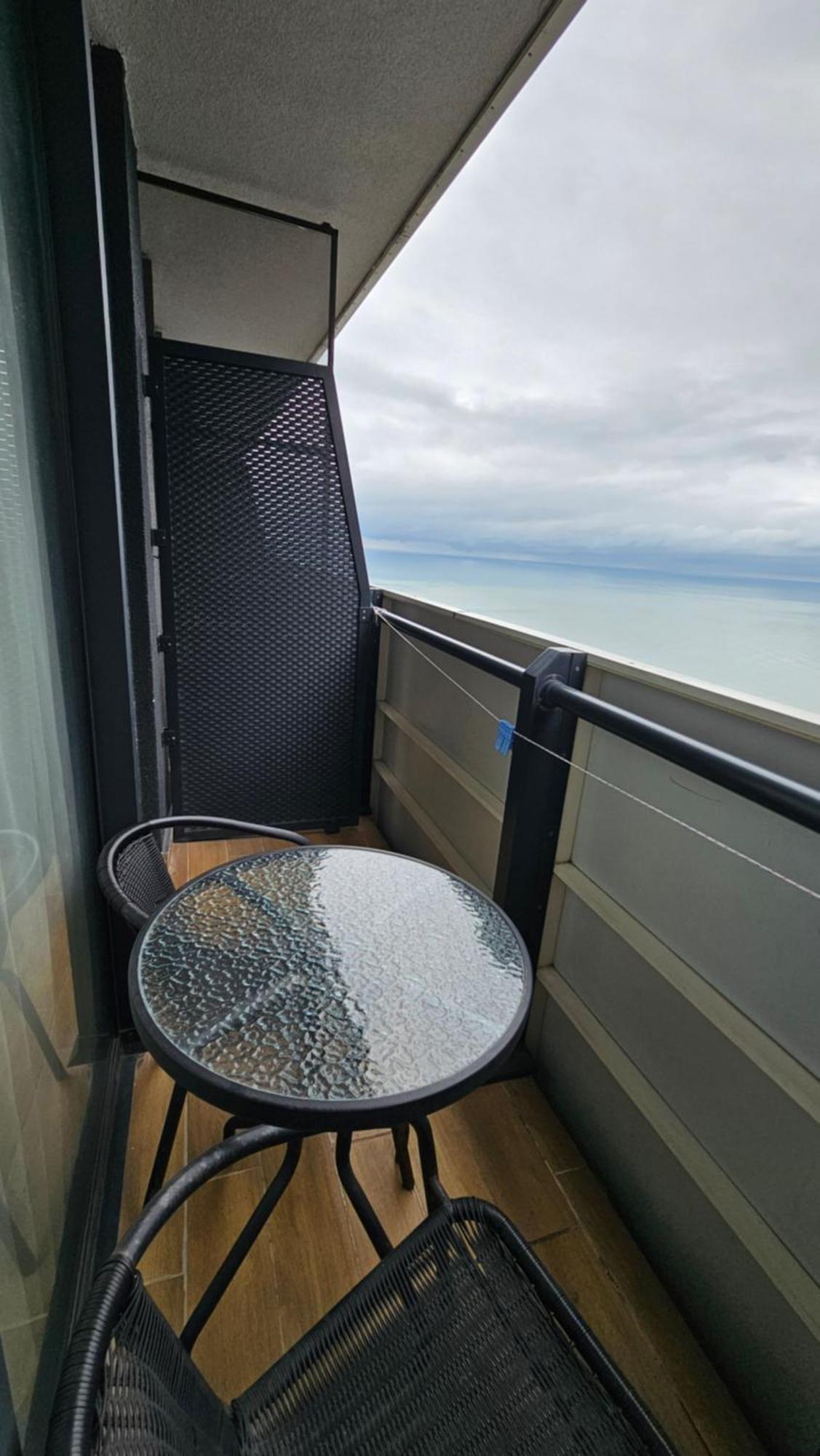 Orbi City Best Apartments Batumi Luaran gambar